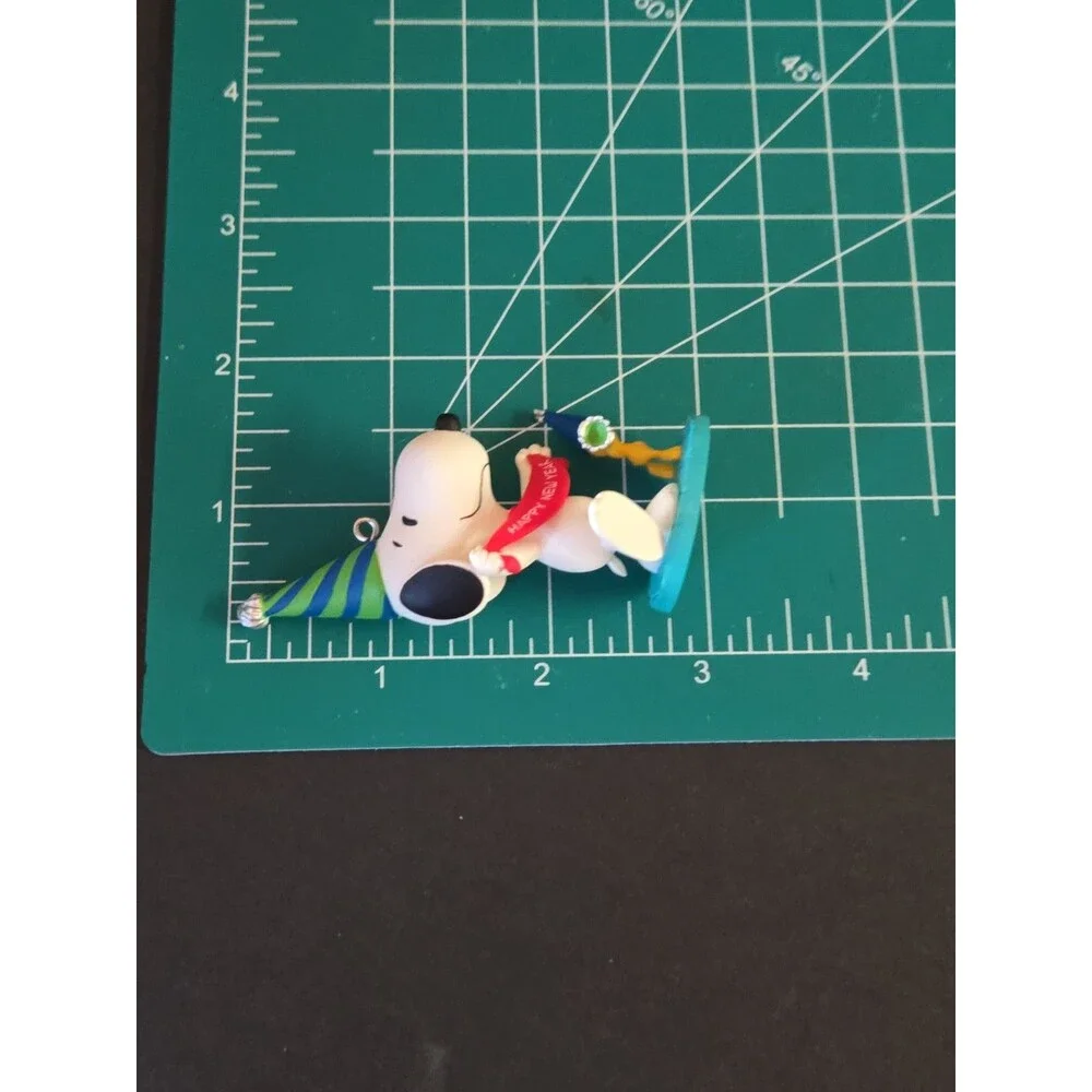 Hallmark Keepsake Ornament 2014 New Year's Celebration Peanuts Snoopy Woodstock
